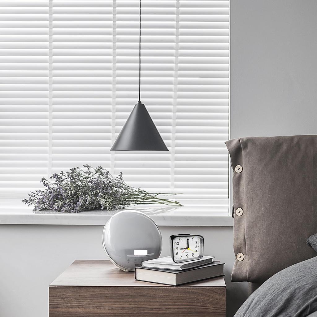 Small Quartz Analog Alarm Clock, White or Black Available, with Snooze Function, Built-in Night Light, Size 8x8x3.15cm, with Alarm Function, Desk