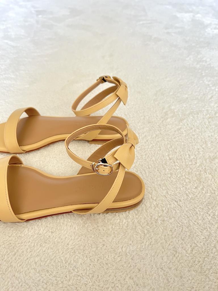 Hyoave Olivia Ribbon Sandals - Easy Beige