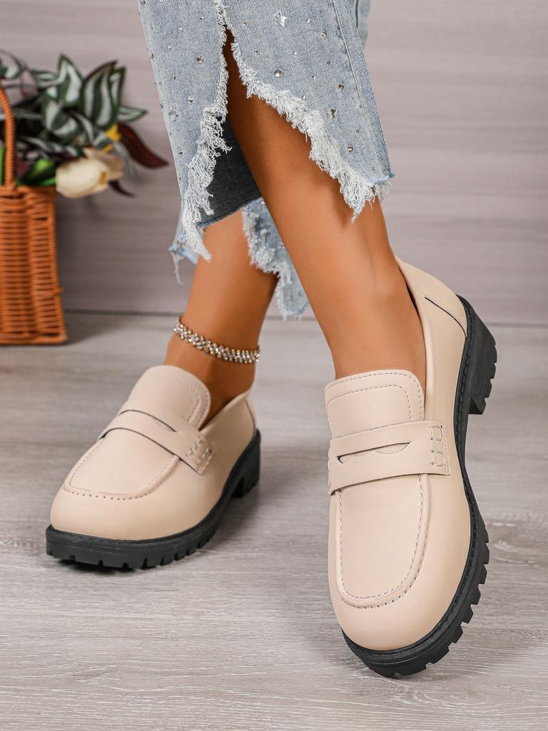 2025 new large size thick heel spring and autumn casual matte British style women's shoes thick sole foreign trade shallow mouth loafers