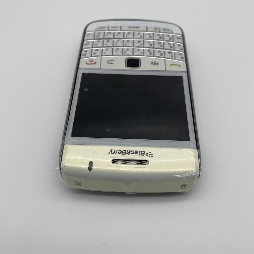 Refurbished BlackBerry Bold 9700 3MP Mobile Phone  With 1 SIM