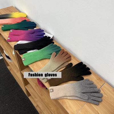 Neues Vielseitiges Und Stilvolles Design Mit Einem Langen Farbverlauf Wollmischung Gestrickt Spaltfinger Herbst Und Winter Fünf-Finger-Handschuhe Für Damen
