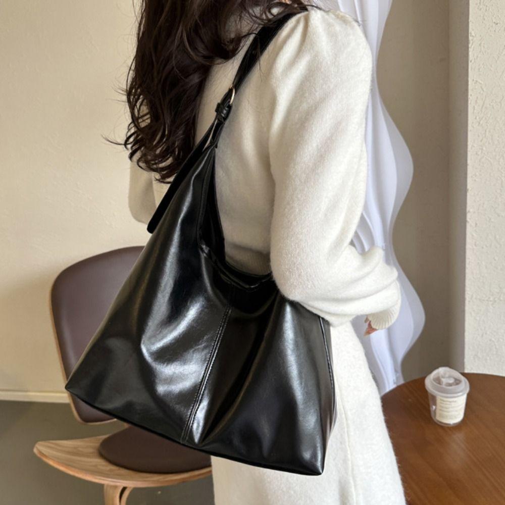 Solid Color Commuting Shoulder Bag Large Capacity Vintage Underarm Bag Soft Leather Tote Bag Women