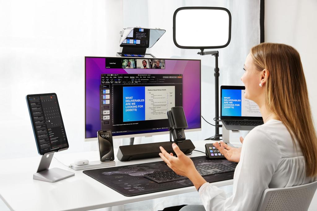 Elgato Teleprompter with Monitor for Video Twitch and Zoom High Compatibility and Customizable Compatible with Stream Prompter Built-in Scripting,