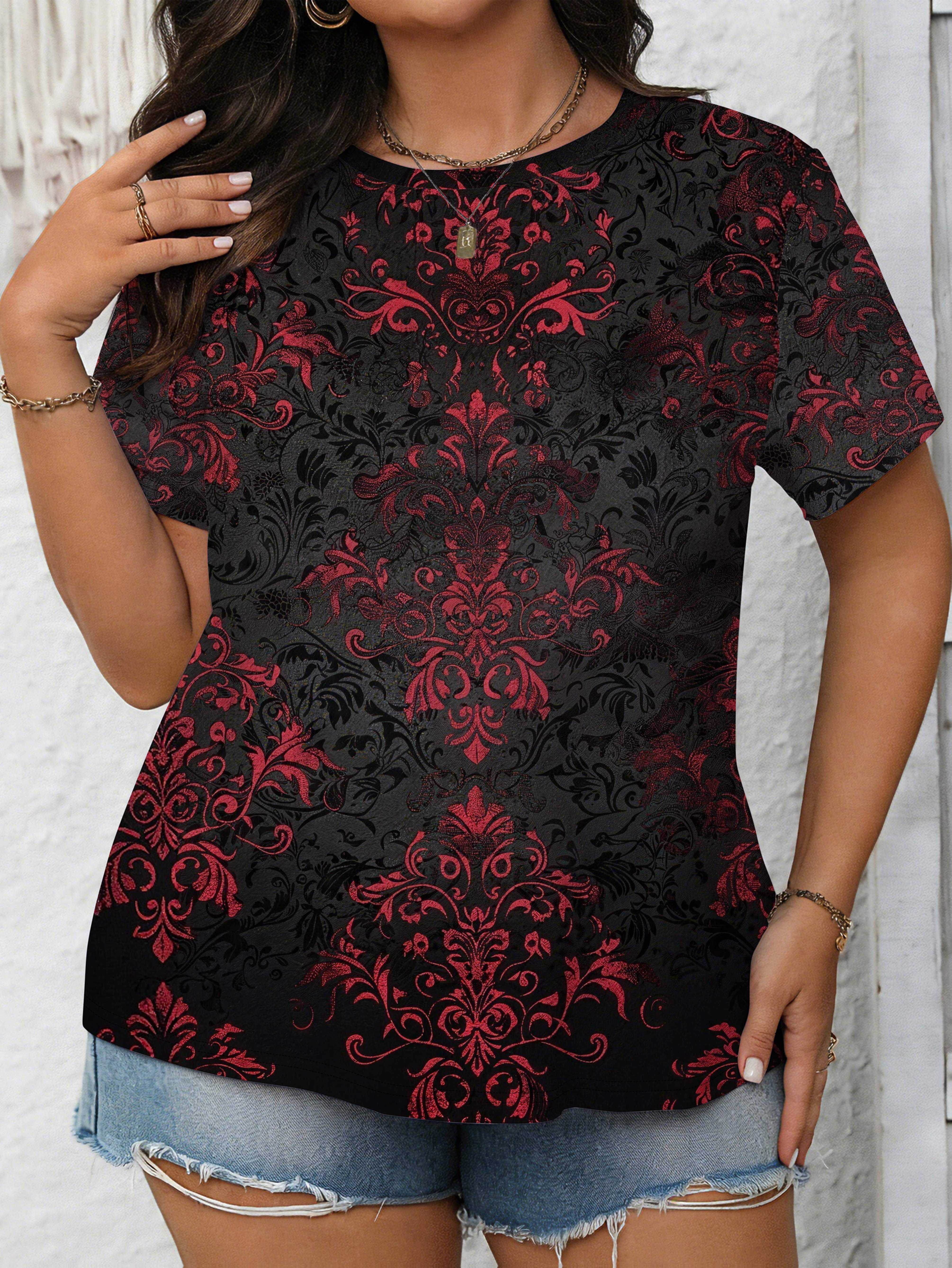 

A Black T-Shirt for Plus-Size Women Featuring Red Accents And a Vintage Baroque Design Throughout. Radiating a Sophisticated And Dark Aesthetic. Perfe 3XL дубильна кора