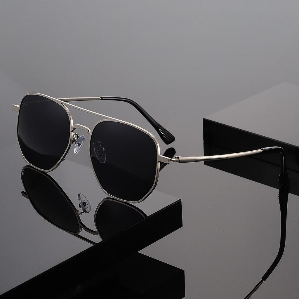 New Classic Frog-Eye Sunglasses Metal Double-Bridge Stylish UV400 Shades Eyewear for Fishing and Driving Outdoor Travel Eyewear