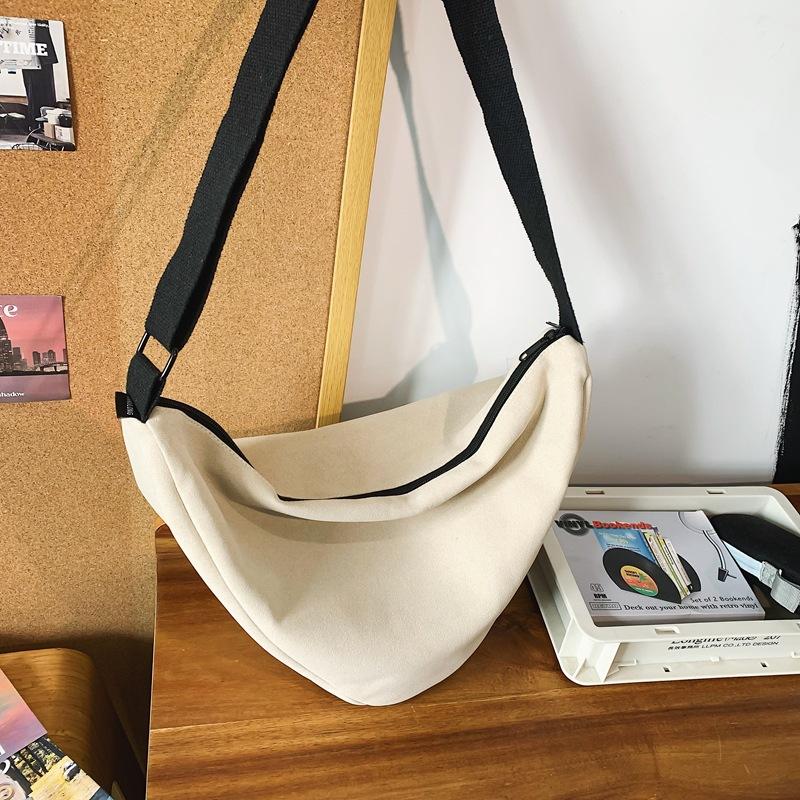 Premium Design Messenger Bag Nylon Cloth Anti-Splashing Large Capacity Dumpling Bag Casual Trendy Cool Shoulder Bag Women