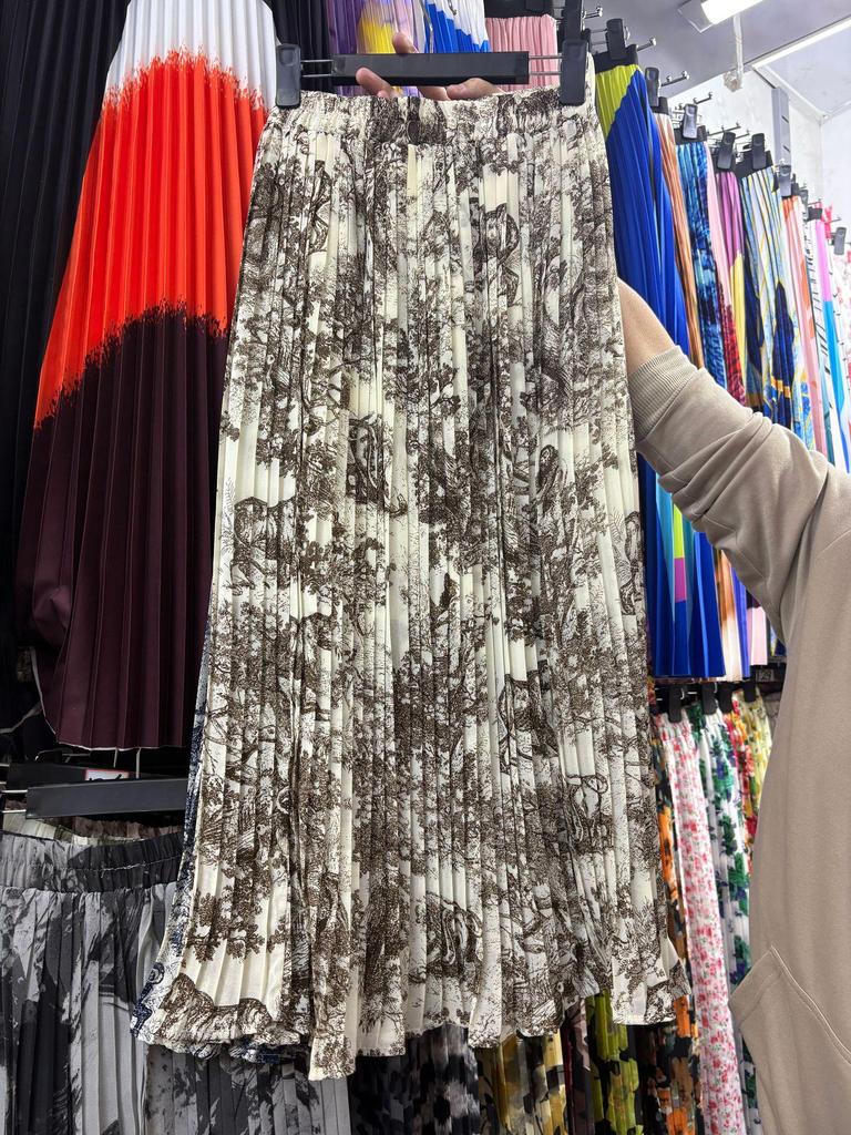 European & American Pleated Print Midi Skirt, Soft Chiffon Fabric, High Waist, Versatile Style