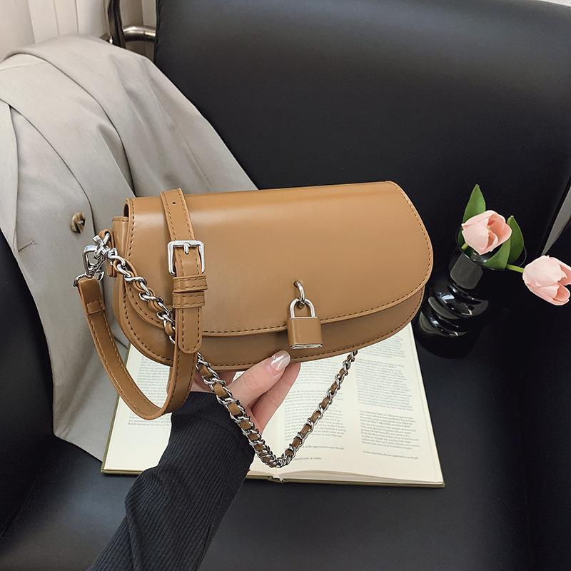 New fashion niche chain saddle bag versatile shoulder crossbody trendy women's bag