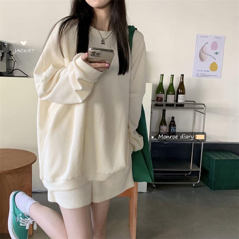 

Women s 2024 Early Autumn Street Style Long-Sleeve Sweatshirt and Shorts Set XL