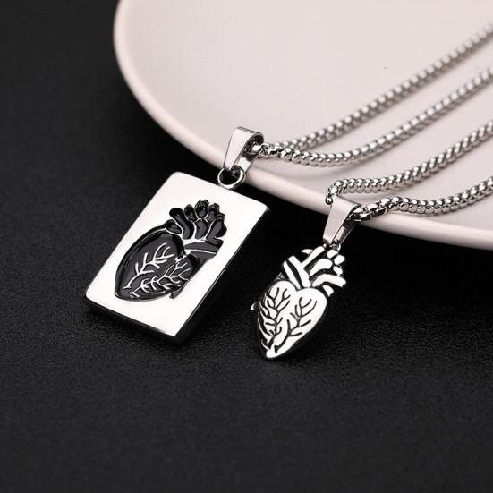 2Pcs Heart Charm Couple Necklace Love Keepsake Necklace Hypoallergenic Heart Necklace Gift for Anniversary Valentine's Day