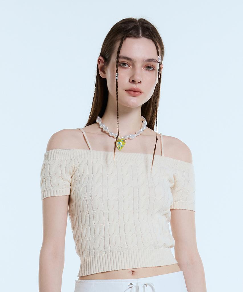 LARTIGENT L11 Cable Off Shoulder Knit(Cream)
