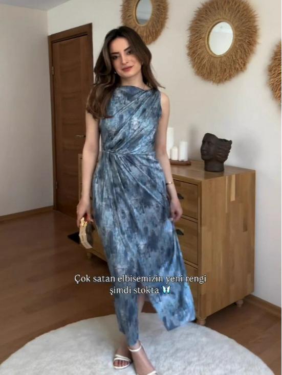 Elegant 2025 European & American Slimming Sleeveless Vest Dress