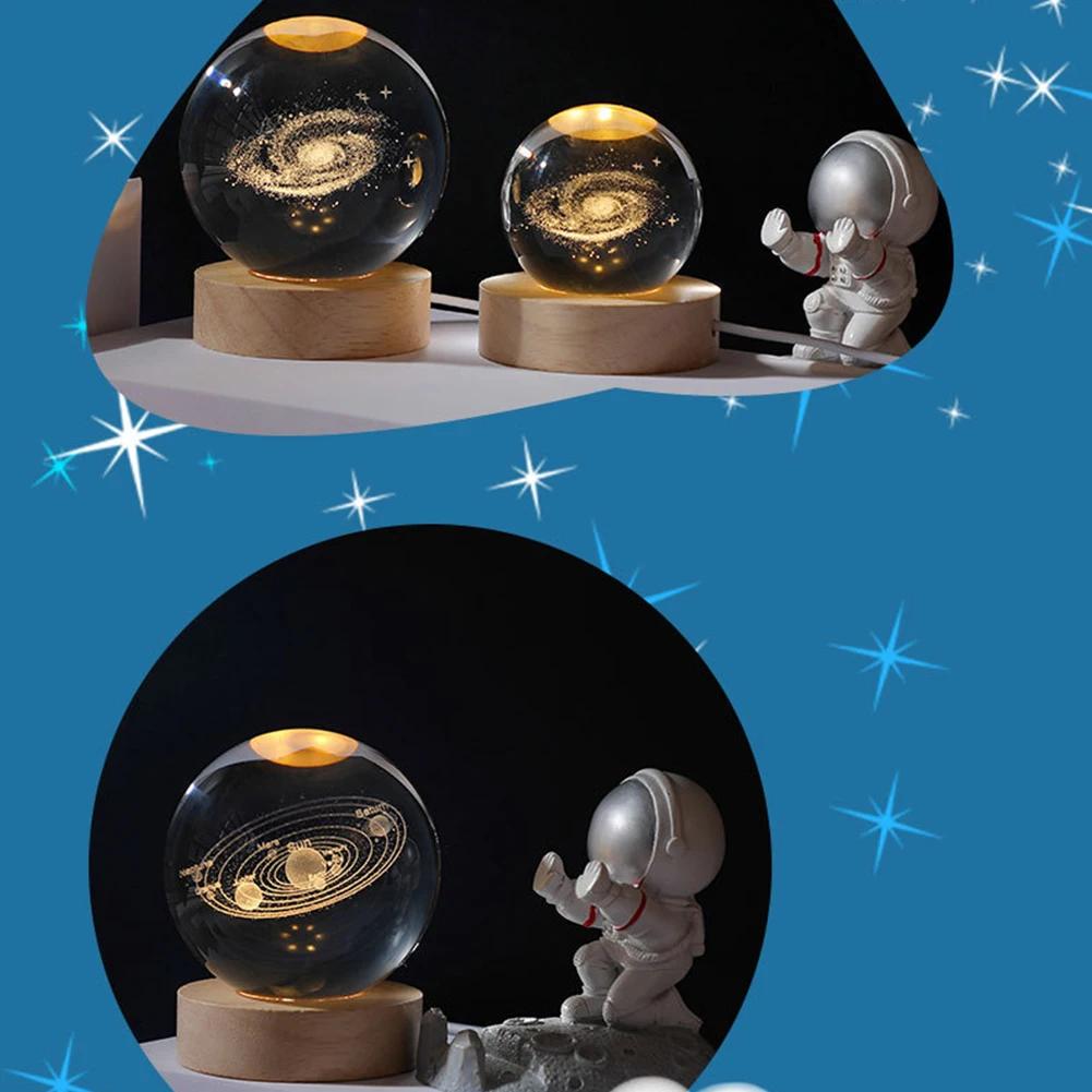 Krystallkule Nattlys Krystallkulelampe 3D-gravert Melkeveissystem Krystallkule med trebase USB-ladegave til barn