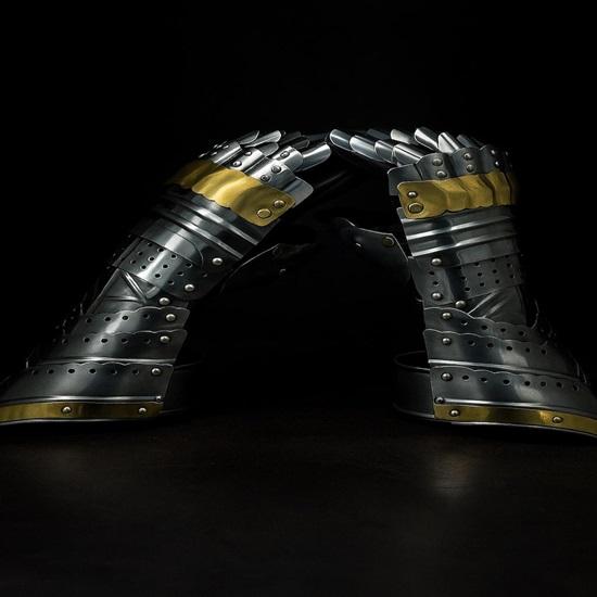 Medieval Warrior Steel Gothic Knight Style Warrior Functional Gloves  Gauntlets Brass Accent , Halloween Gloves , Birthday Gift