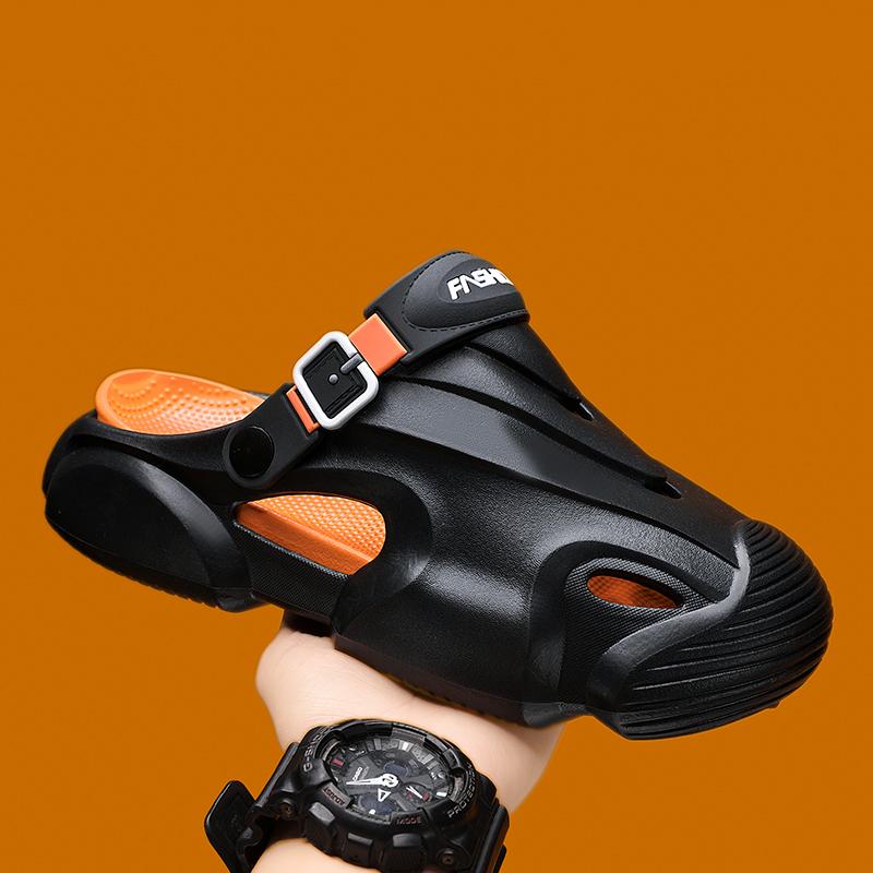 Summer Men Clogs Sandals Summer EVA Thick Garden Shoes Men's Soft Soles Sandals Men Fashion Outdoor Antiskid Sole Beach Slippers