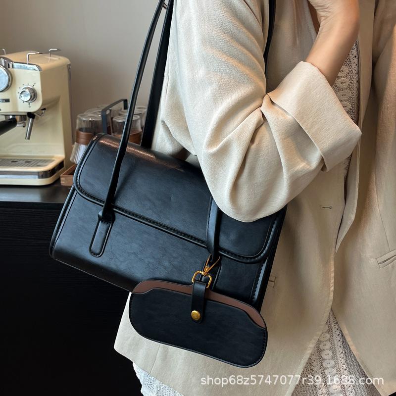 Fashion Light Luxury Simple Underarm Bag Women's 2025 New Large-capacity One-shoulder Small Square Bag Casual Retro Commuter Bag