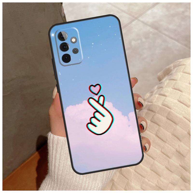 Hand Holding Moon Finger Heart For Samsung Galaxy A36 A56 A16 A26 A06 A52 A53 A33 A13 A34 A54 A14 A15 A35 A55 A22 A32 Case