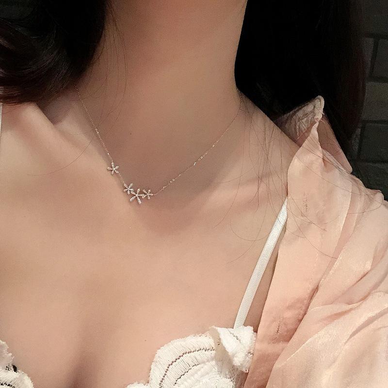 S925 Sterling Silver Flower Necklace for Women: Elegant, Simple, Girly Style with a Unique Design