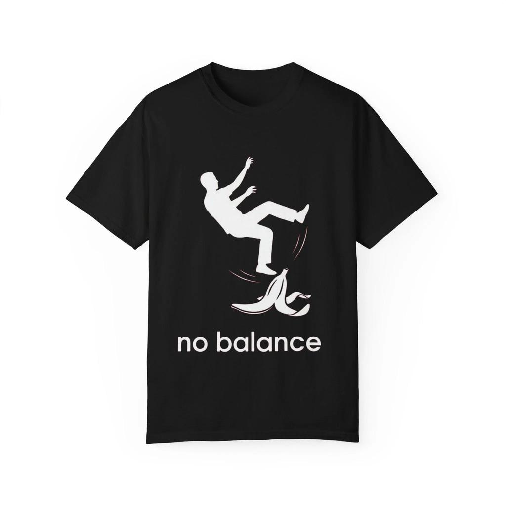 No Balance T-Shirt Funny Boy Slipping Banana Cartoon Graphic Tee Men's and Women's Loose and Breathable T-shirt Top