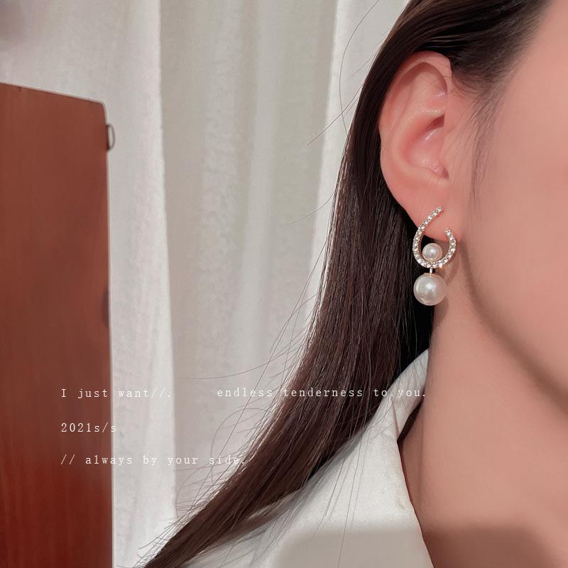 Silver Needle Twisted Diamond Pearl Stud Earrings - Elegant, Versatile Korean Style for Evening Wear