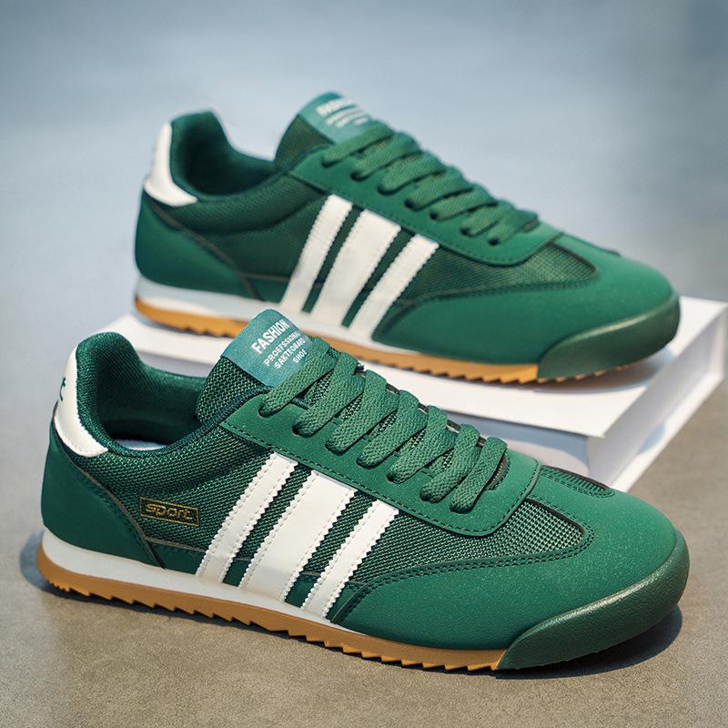 Men Retro Classic Color Matching Comfortable Thin Sole Casual Sports Sneakers