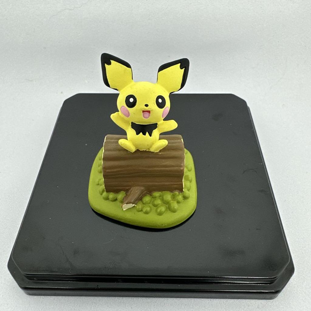 [USED] Pichu figure