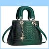 Borsa da Donna alla Moda con Texture Coccodrillo Grande Capacità Pelle Morbida Borsa Atmosferica per Mamma di Mezza Età