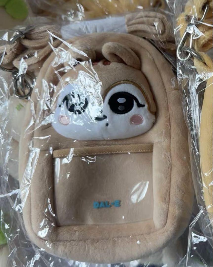 

[USED] IVE Gaul minive 2025 Korea Pop-up Exclusive Crossbody Bag