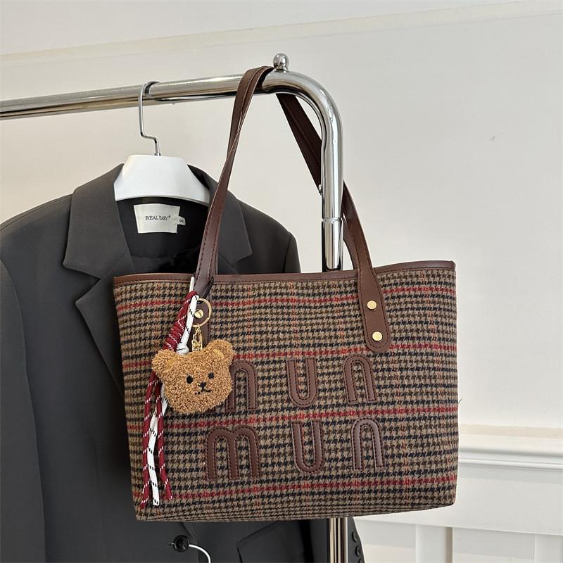 Stylish Canvas Tote Bag For Women With Unique Design And Spacious Capacity For Everyday Use