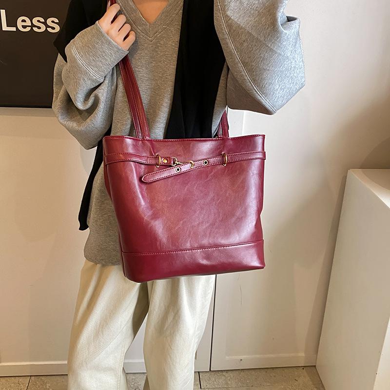 Retro backpack bag women's 2025 new fashion niche commuter tote bag versatile large-capacity shoulder bag