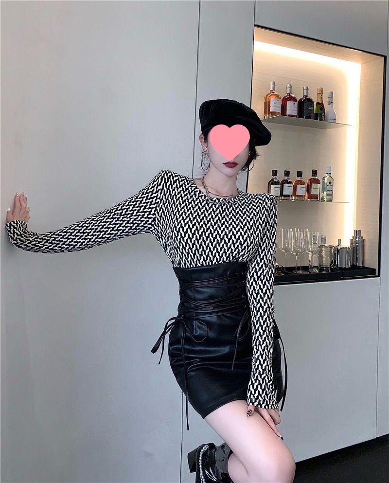 2025 New Autumn/Winter Petite High-Waisted Split Leather Midi Skirt for Women - Spicy Girl Collection