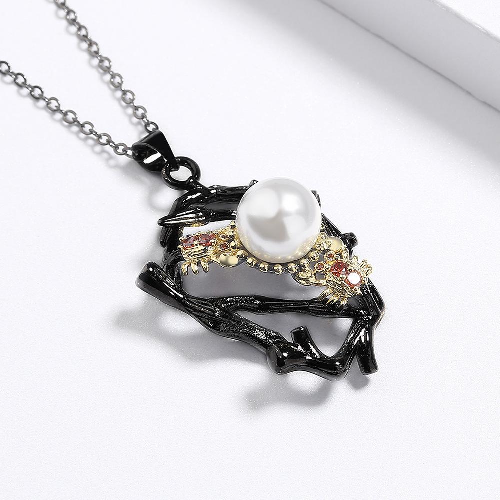 Ladies Inlaid Pearl Pendant Two-Color Pendant Necklace Black Gold Sweater Chain Necklace Women'S High-Quality Copper