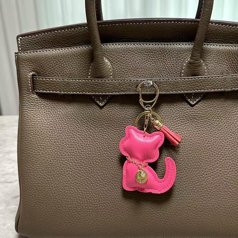 1PC Key Rings Cute Cartoon Gifts For Girls Cat Keychain Fashion PU Leather Key With Tassels Bags Multiple Options Available