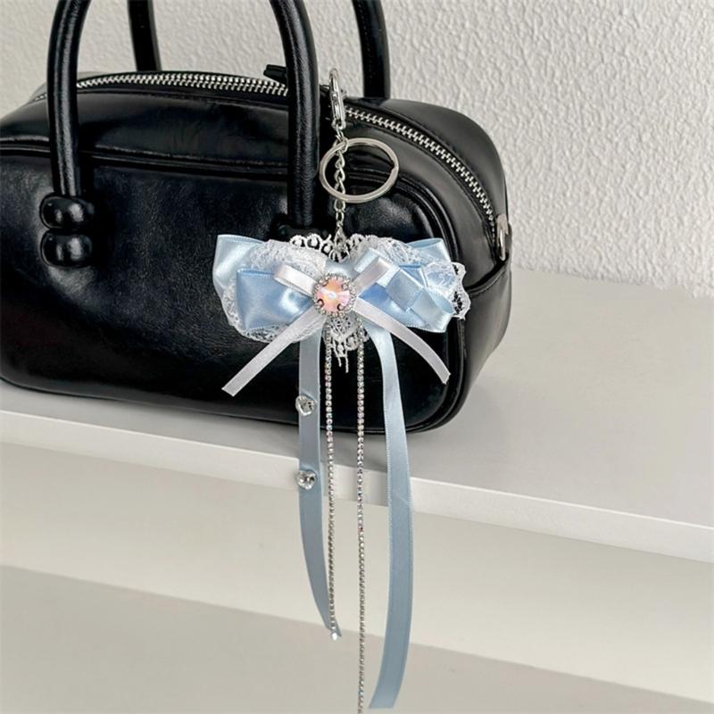 Uroczy Wisiorek z Koronki i Wstążki Motyl Zawieszka do Telefonu Uroczy Ornament do Zawieszenia na Torebce Dziewczęcej na Breloczek lub do Dekoracji Torby