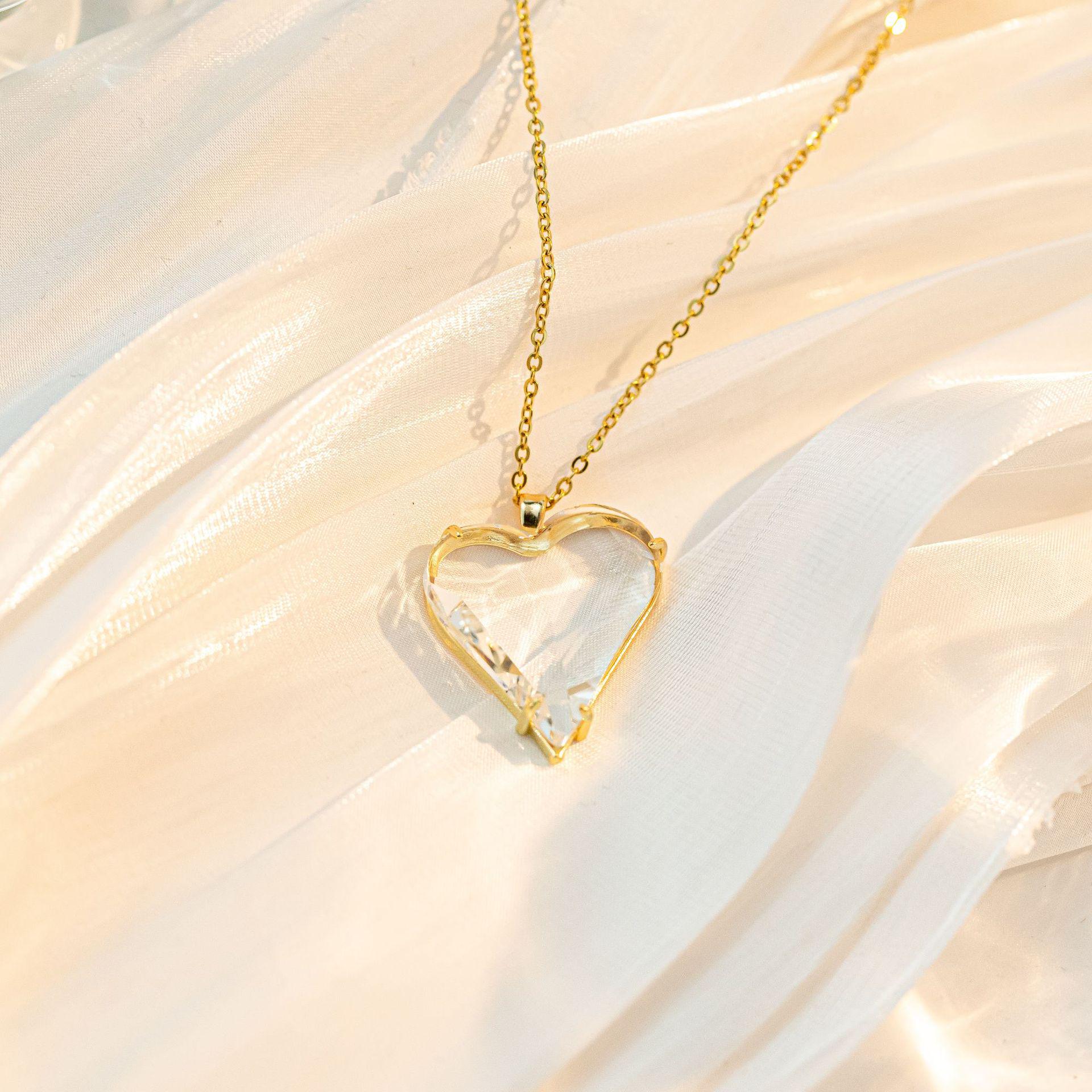 Colorful Zircon Heart Necklace - Copper Plated, Irregular Design, Seven Colors