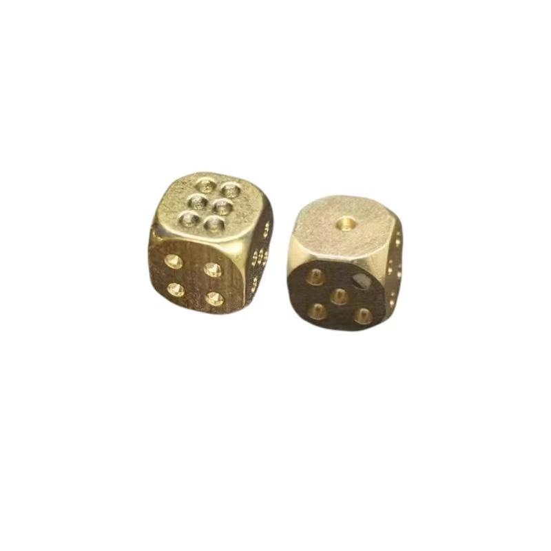 

2 шт. металеві кубики суцільна латунь золоті високоякісні 6-гранні ігрові кубики ручної поліровки зняття стресу сімейна вечірка 15 мм іграшка креативні