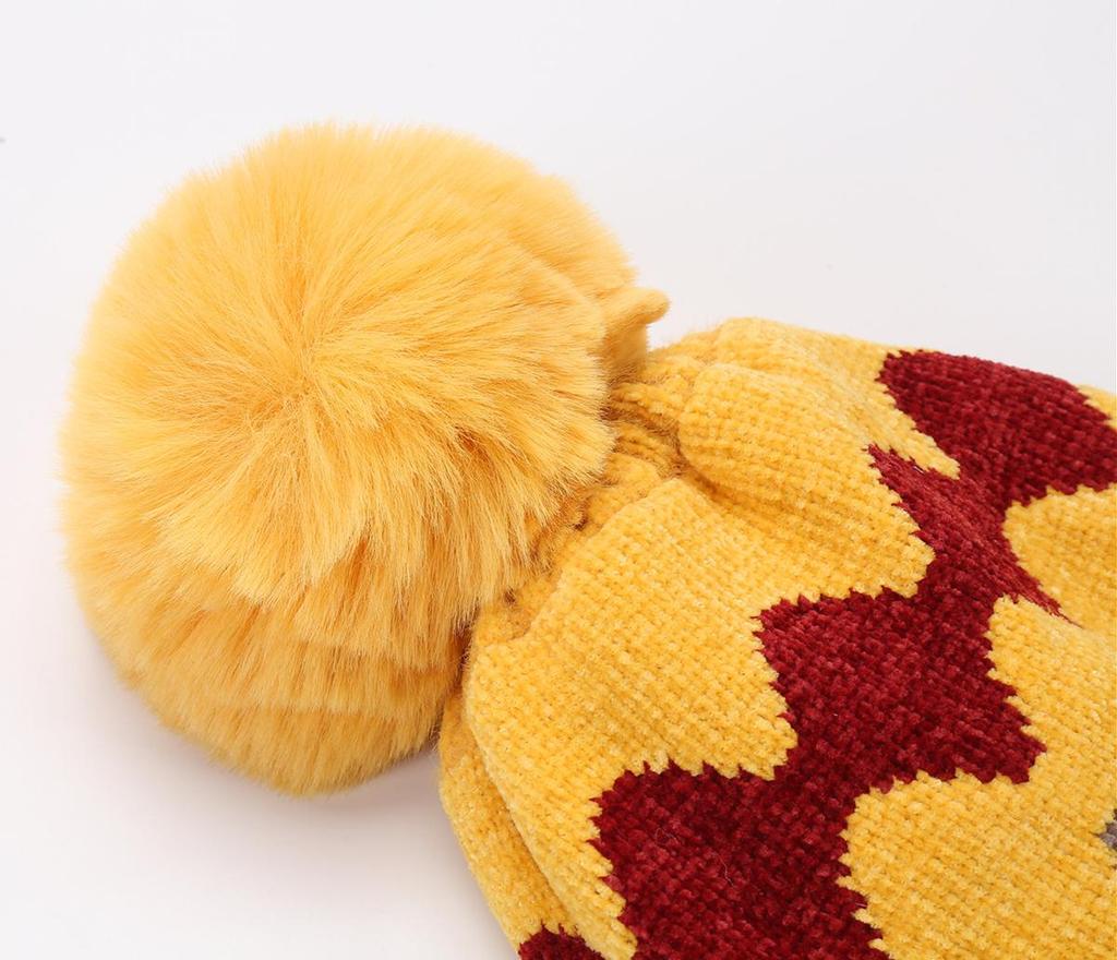 Women's Autumn Winter Plush Warm Knit Hat Chenille Soft Wave Wool Ball Wool Hat