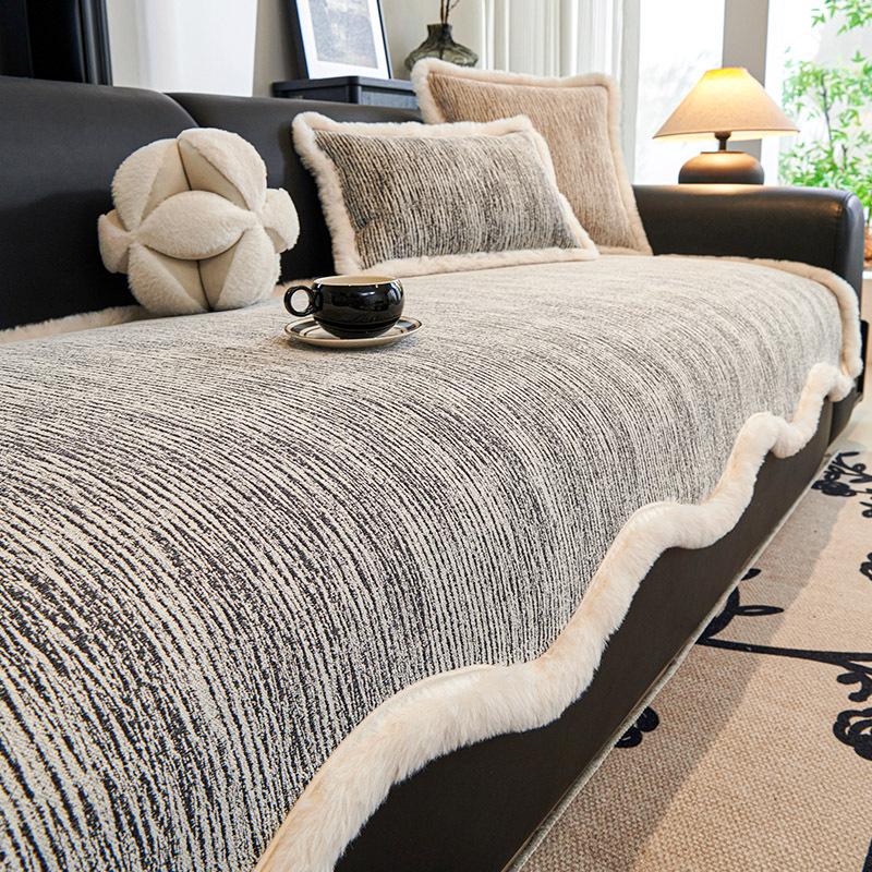 

Универсальная подушка для дивана Chenier на все сезоны, фиксированная нескользящая, с передовым чувством, нерегулярная подушка сиденья дивана 2025 новый чехол 70*70cm