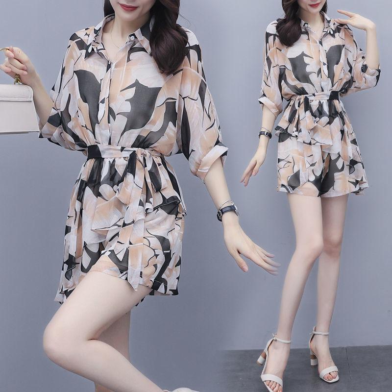 Floral Two-piece Women's Dress Shorts Suit Women's Chiffon Dress Fabric Light and Breathable V-neck Short-sleeved Top Loose Shorts