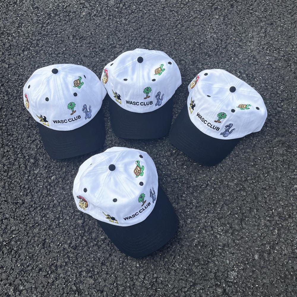 Czapka baseballowa w stylu retro z blokami kolorów, haftem i kreskówkowym zwierzęciem - Unisex miękki kapelusz, czarno-biały