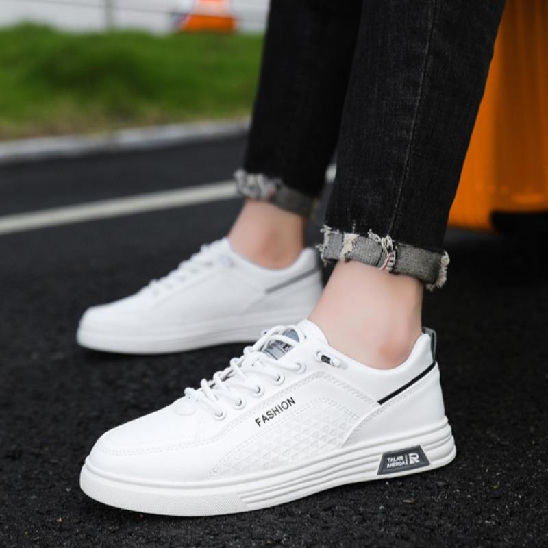 2024 New Men Shoes Fashion Lightweight Comfortable Casual Shoes Loafers Street Style Trendy Walking Footwear Male Sneakers Tenis
