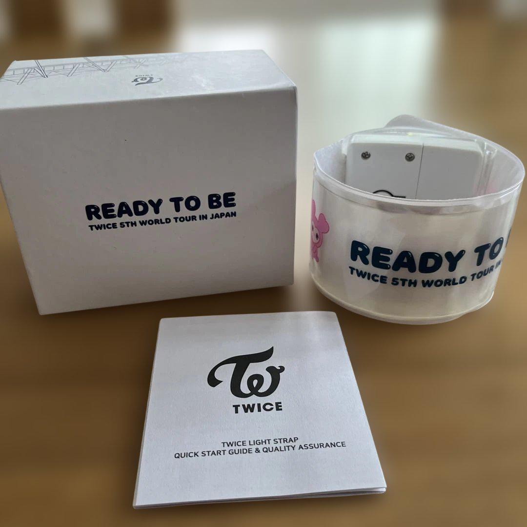 

[USED] TWICE 5TH WORLD TOUR Official Light Strap