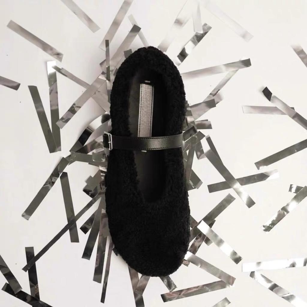 Niche Round Head Shallow Mouth One-word Buckle with Flat Bottom Mao Mao Shoes Early Spring New Leather Fashion Versatile Single Shoes Women