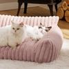 Niedliches Katzenbett für kleine, mittlere und große Katzen und Hunde – flauschiges Sofabett für Haustiere im Innenbereich mit rutschfester Oberfläche