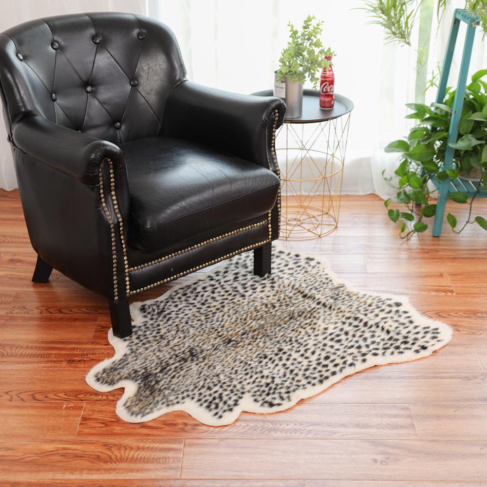 Leopard Print Floor Mat Bedroom Living Room Bedroom Household Carpet Non-slip Non-linting Animal Printed Carpet