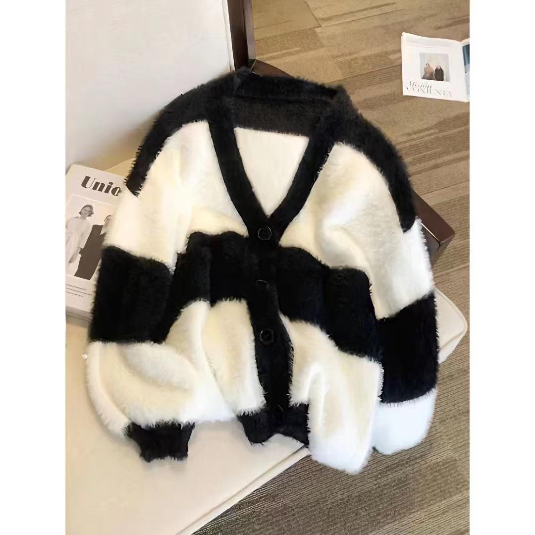 

Ретро Ленивый Ветер Полосатый Свитер Куртка Женская Осенняя Искусственная Норка Вязаный Кардиган Женский Удобный Универсальный и Модный One Size чёрный