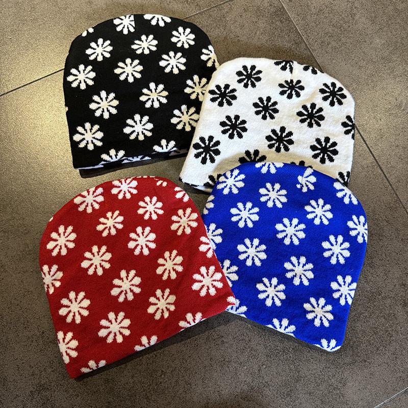 Color Fashionable Block Knitted Hat Acrylic Material Winter Streetwear Outdoor