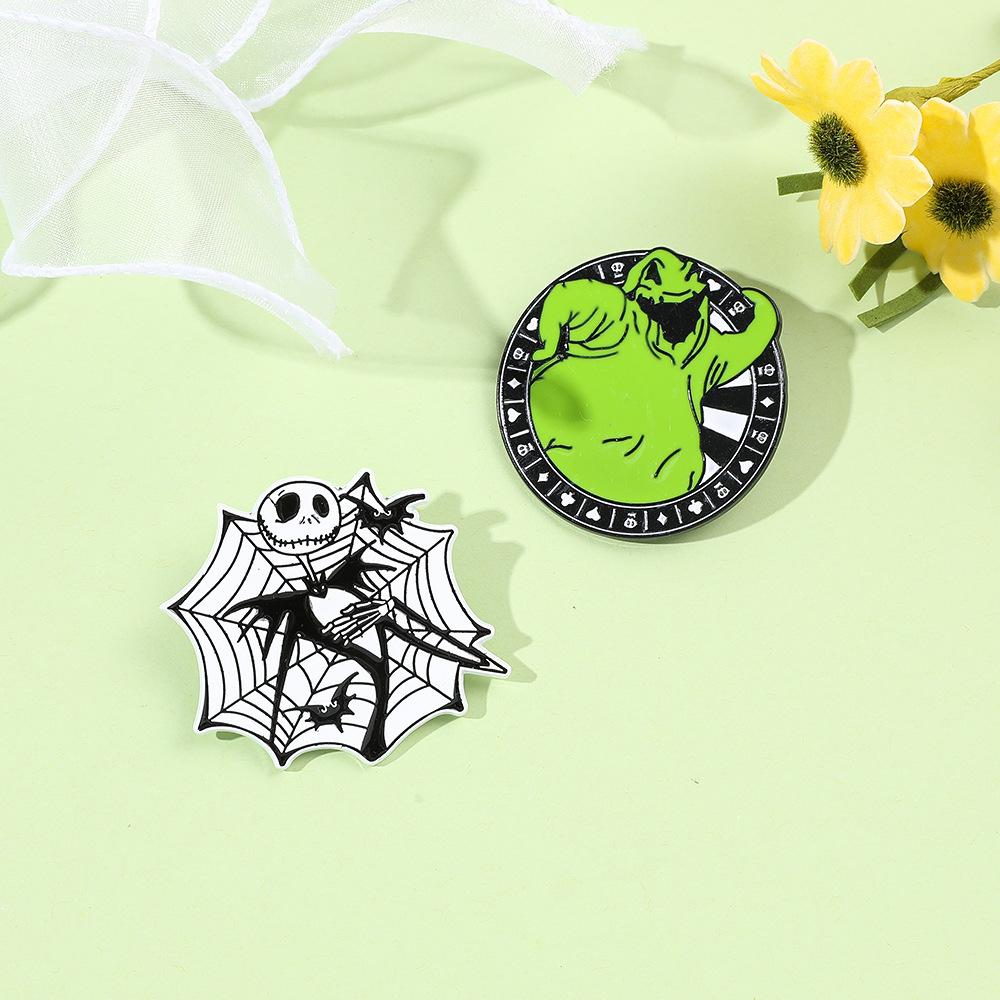 Cartoon creativity, Christmas Eve Horror series brooch, Halloween Skull Jack Boogie enamel pin ornament