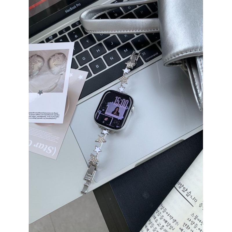 

Compatible Epoxy Star Rhinestone Watch Strap for Huawei GT6, Xiaomi 9pro, Apple 11, iWatch No connector 14mm срібні білого кольору