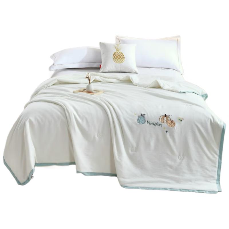 

Playboy Cloud Soft All-Season Quilt